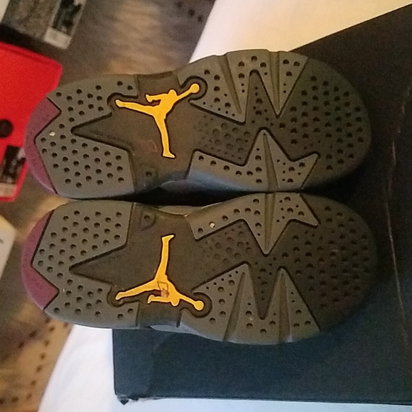 Jordan sweaters - Picture 4 of 4